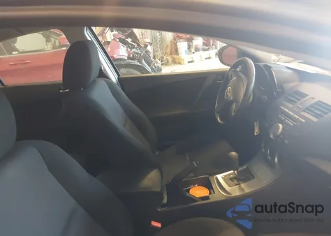 2011 Mazda 3 I Touring z USA, uszkodzony, nr VIN JM1BL1VG3B1406377